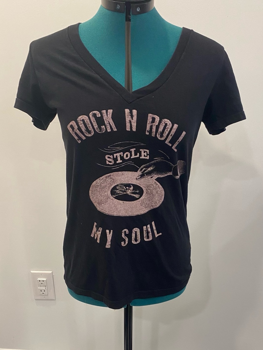 Se7en Deadly V Neck Rock and Roll Stole My Soul Ladies Large